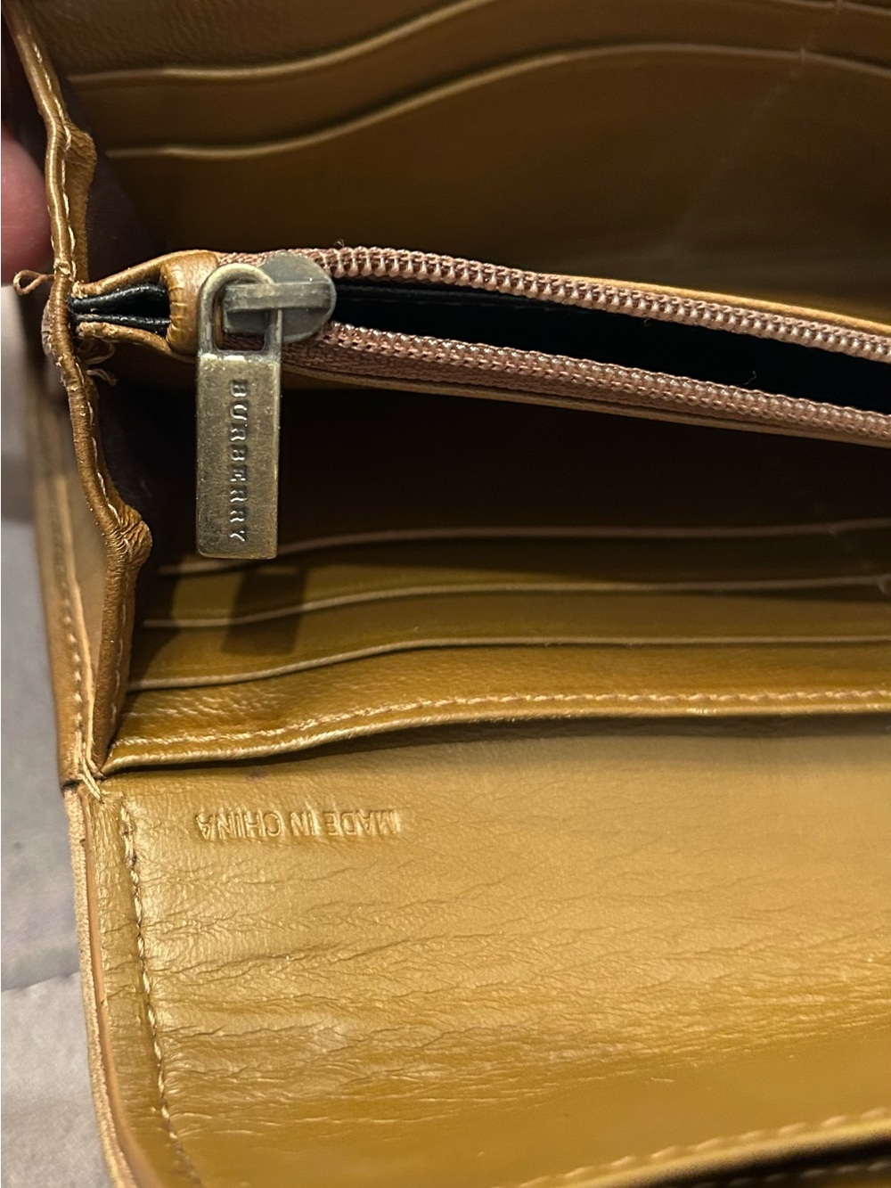 Burberry Tan Leather Snap Wallet with Branded Hardware - Picture 8 of 13